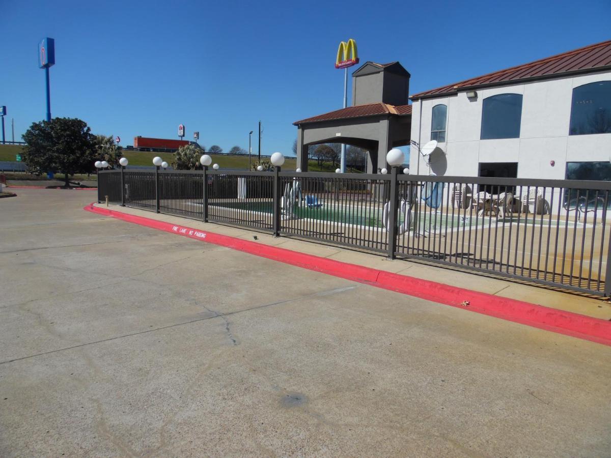 Hotel 6-ennis, Tx