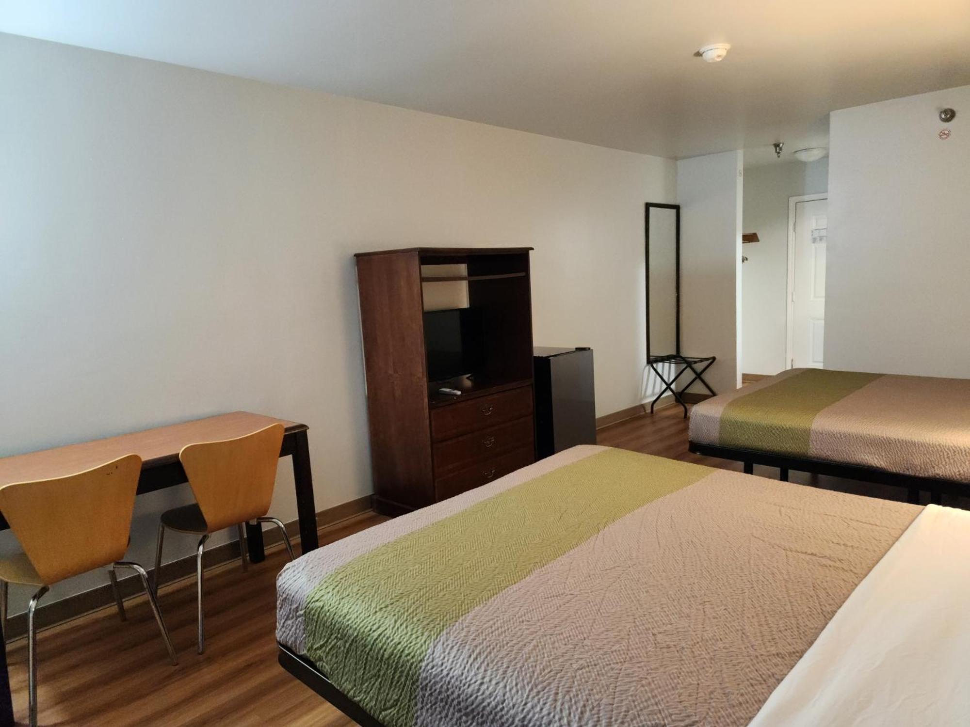 Hotel 6-ennis, Tx 2*