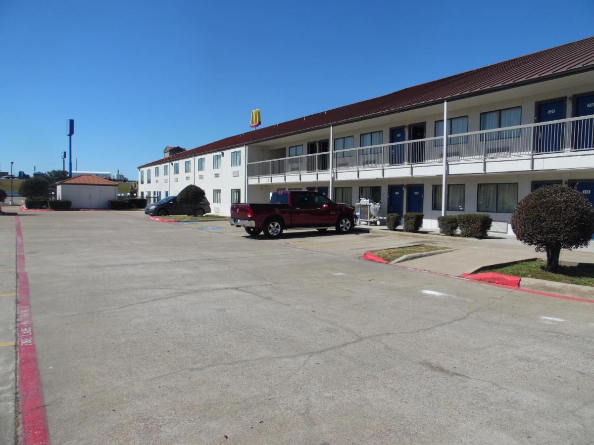 6-ennis, Tx Hotel Ennis