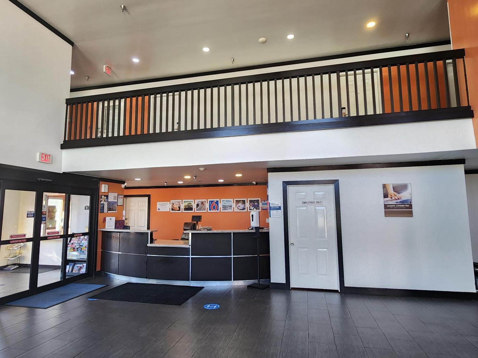 Hotel 6-ennis, Tx