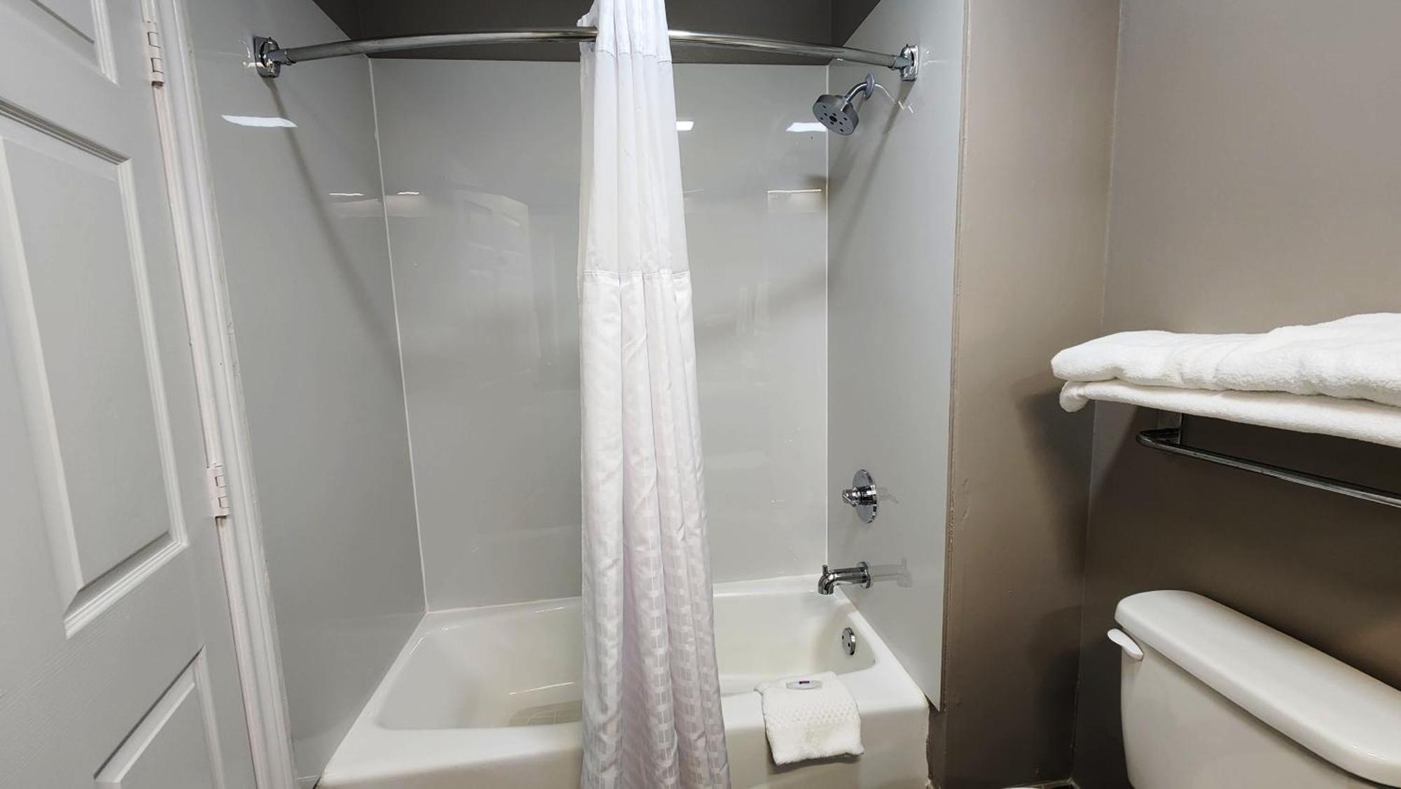 6-ennis, Tx Hotel