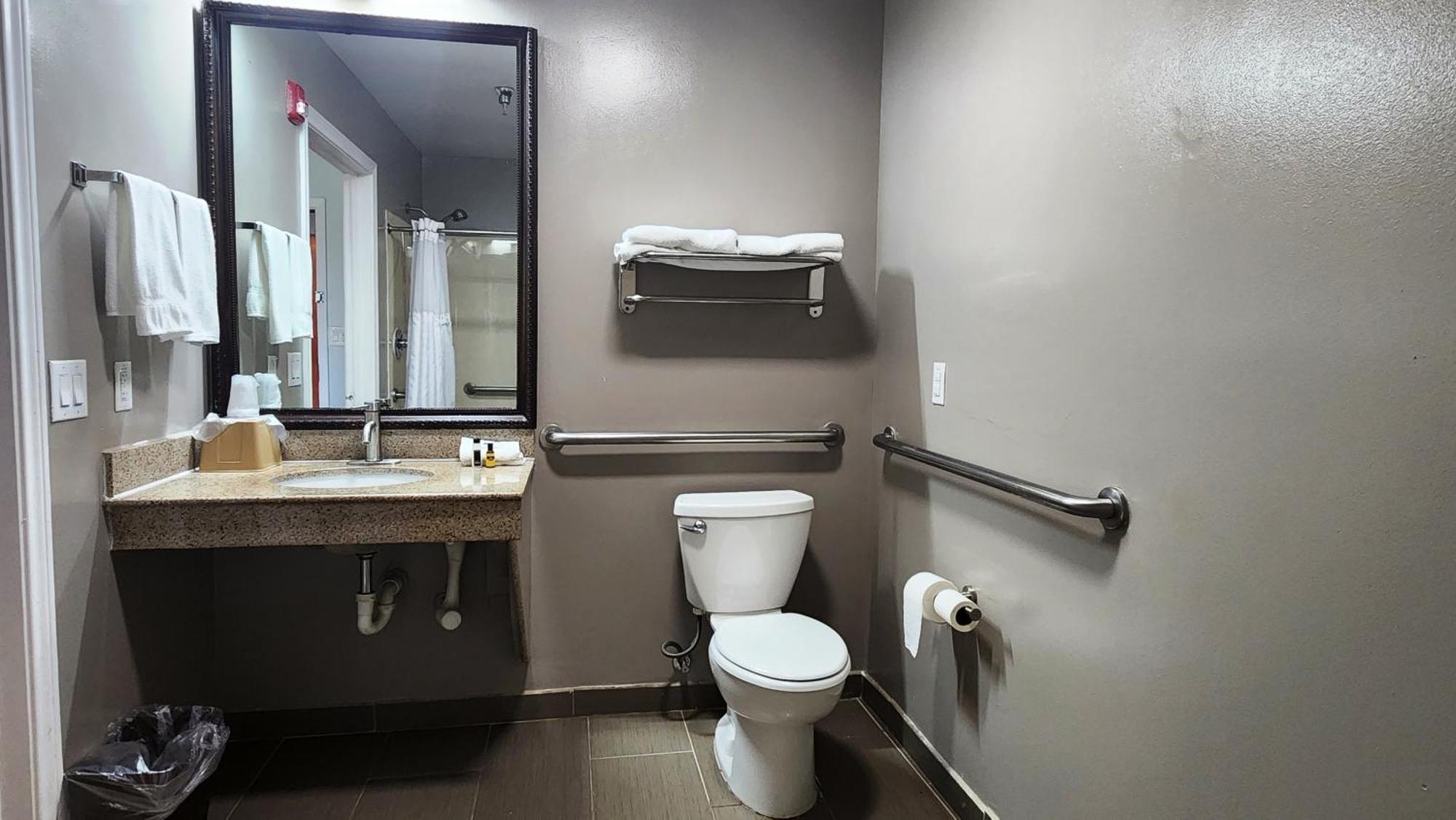Hotel 6-ennis, Tx