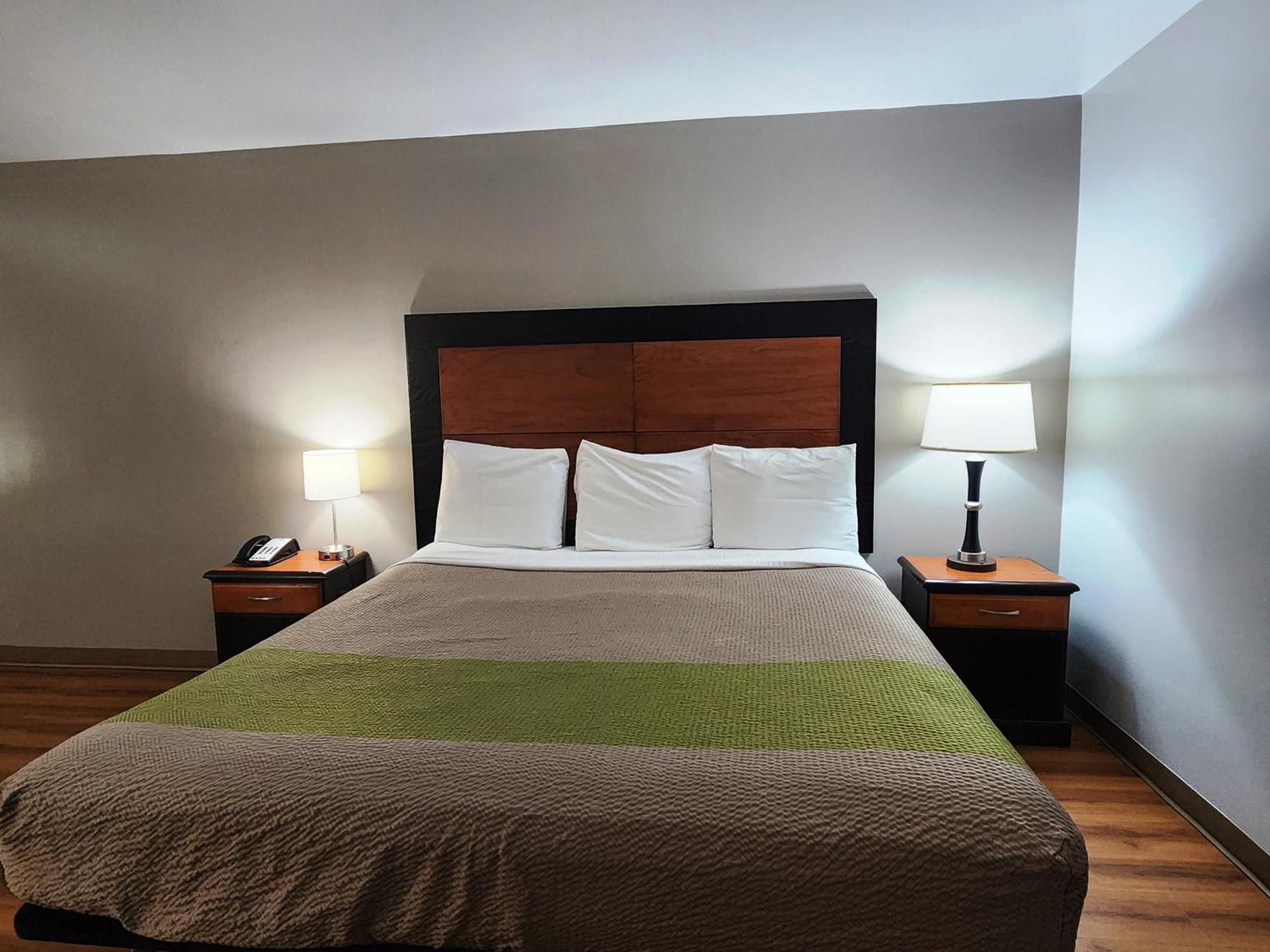 Hotel 6-ennis, Tx
