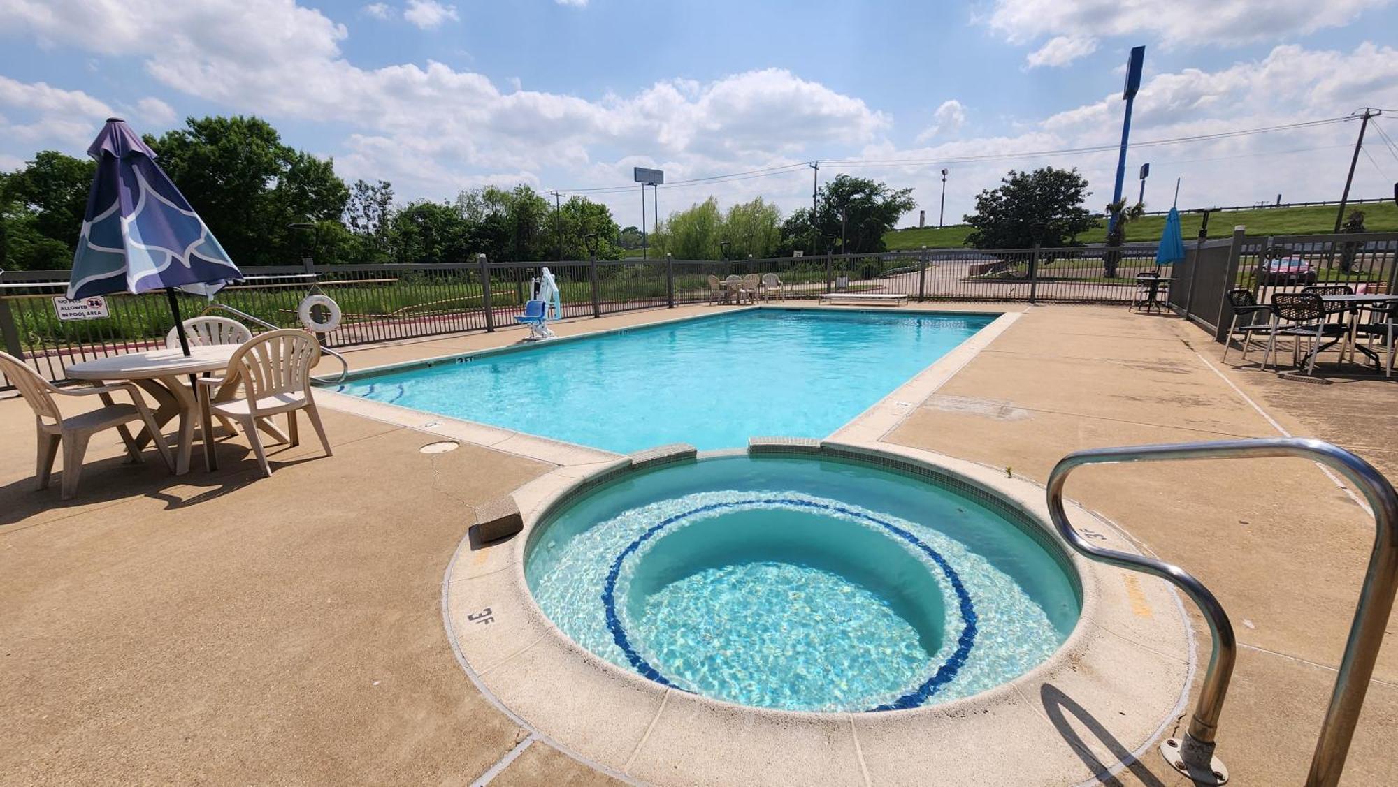 6-ennis, Tx 2* Ennis
