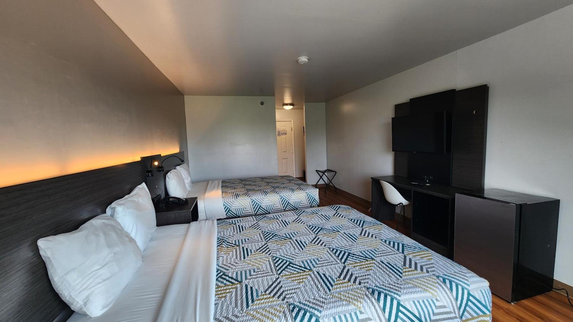 Hotel 6-ennis, Tx Ennis